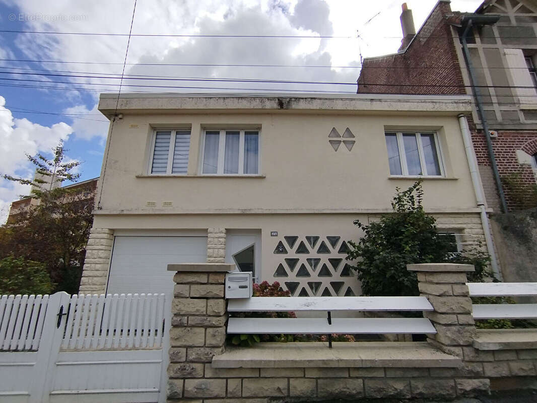 Maison à SAINT-QUENTIN