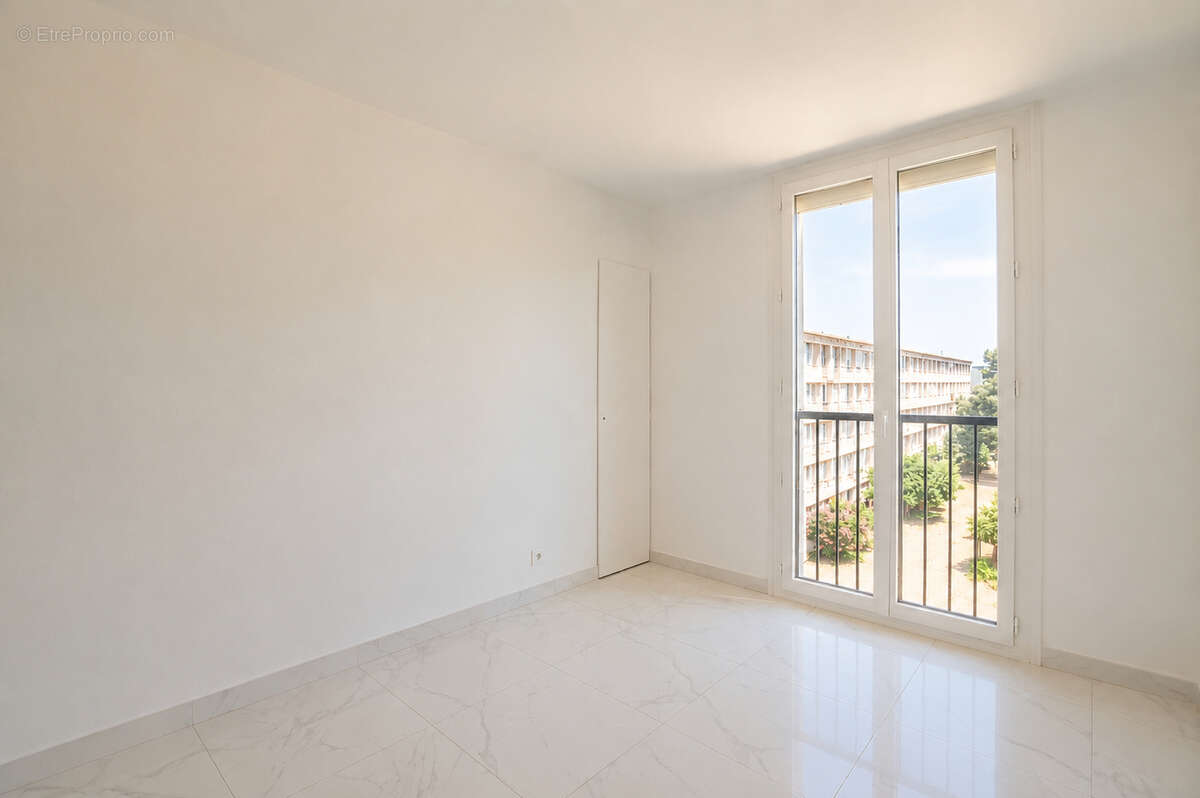 Appartement à MARSEILLE-12E