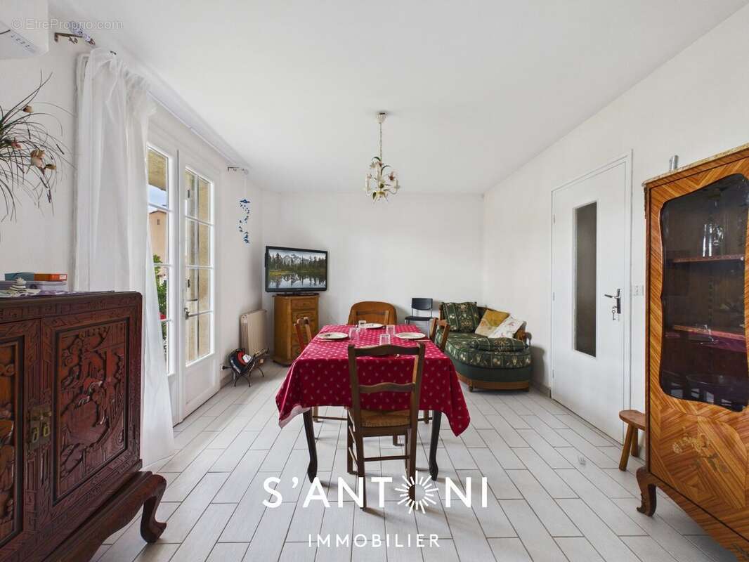 Maison à SAUVIAN