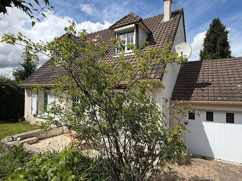 Maison à GRISY-LES-PLATRES