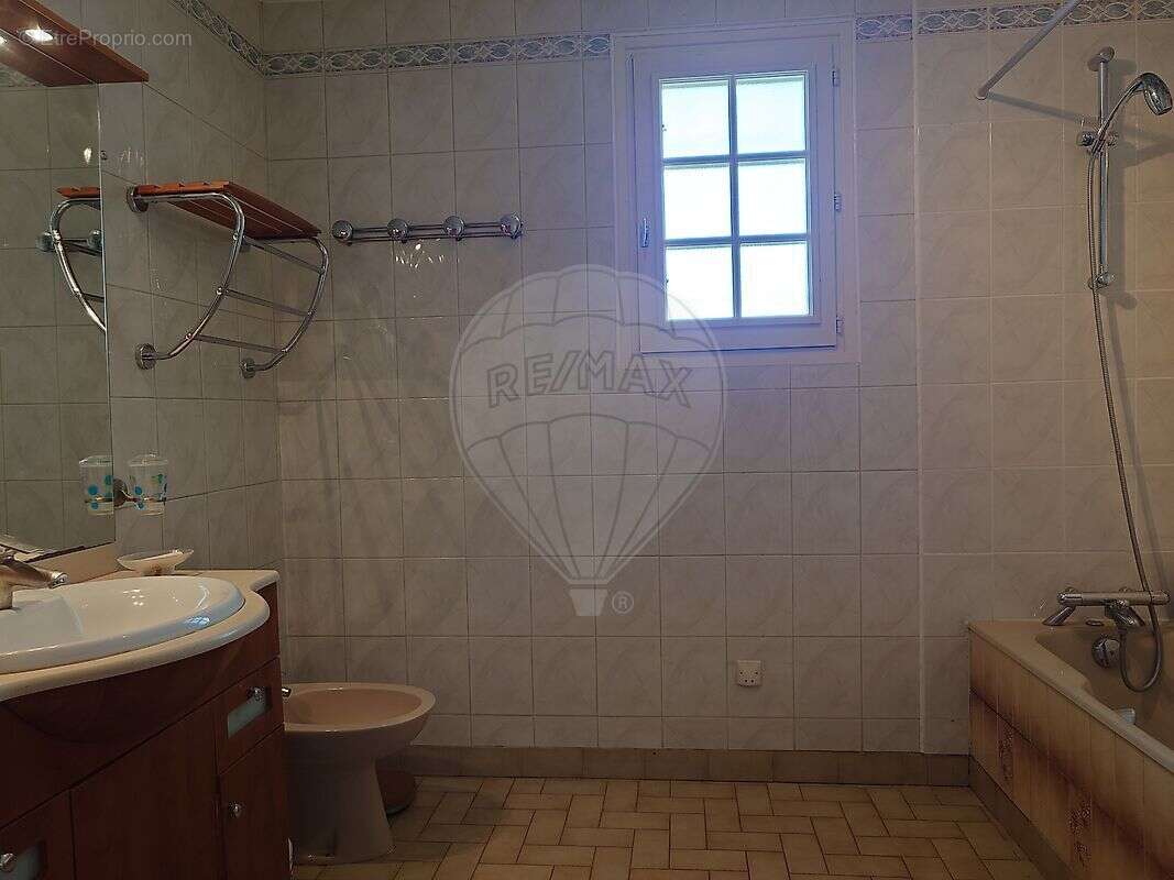 Maison à ISSY-L&#039;EVEQUE