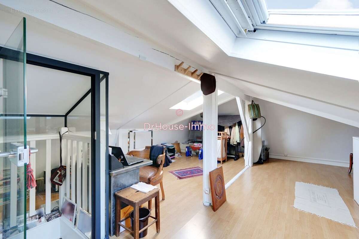 Appartement à NEUILLY-SUR-SEINE