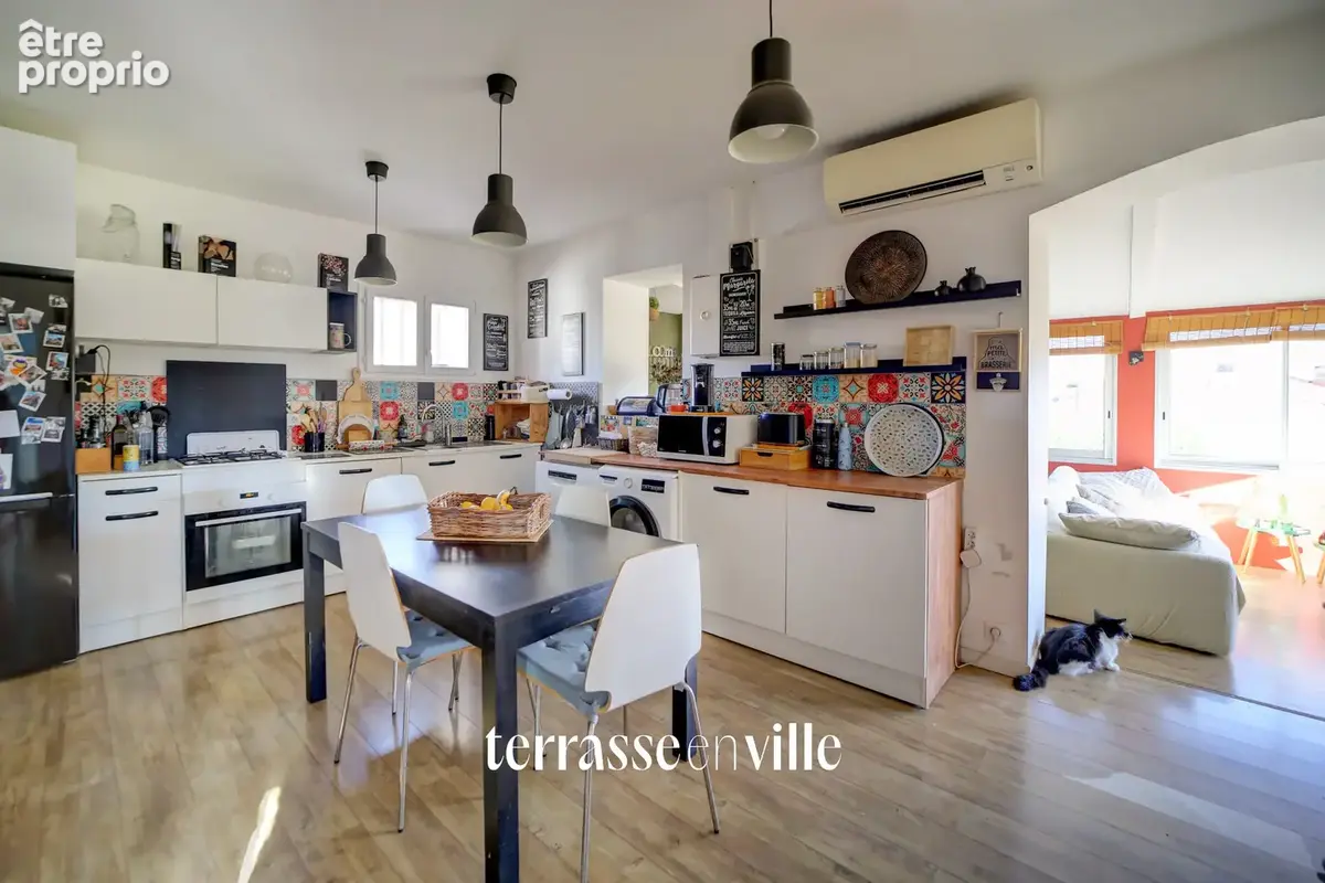 La ciotat - centre-ville - appartement de caractere  - vue 3 secs et crêtes- calme - parking - 399 000 € - photo 7