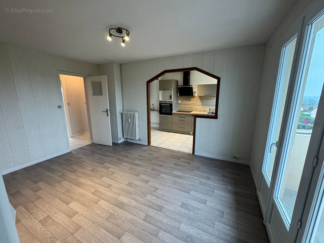 Appartement à PONT-HEBERT