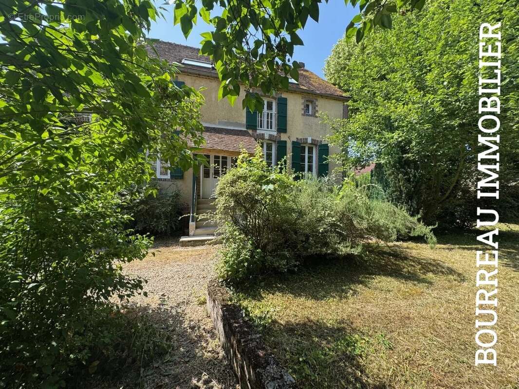 Maison à CHASSY