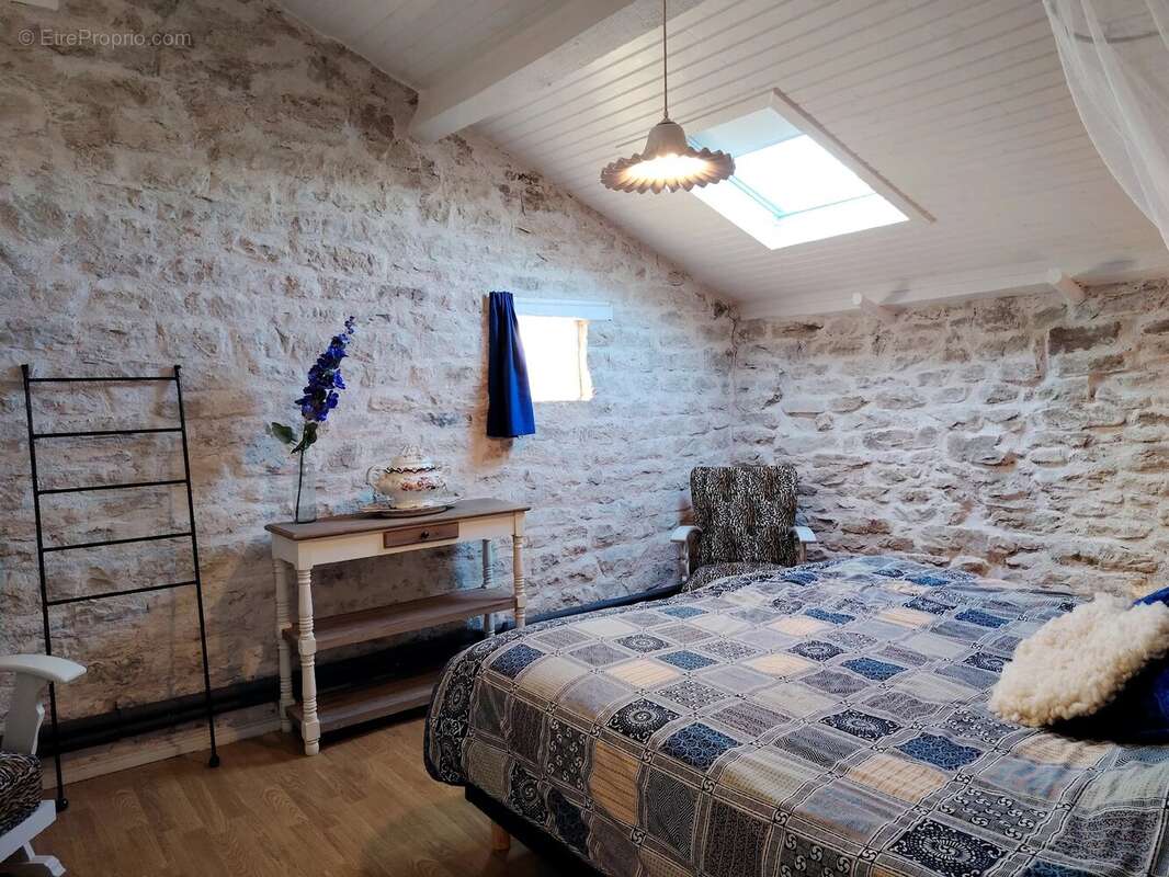 Maison à LA BASSE-VAIVRE