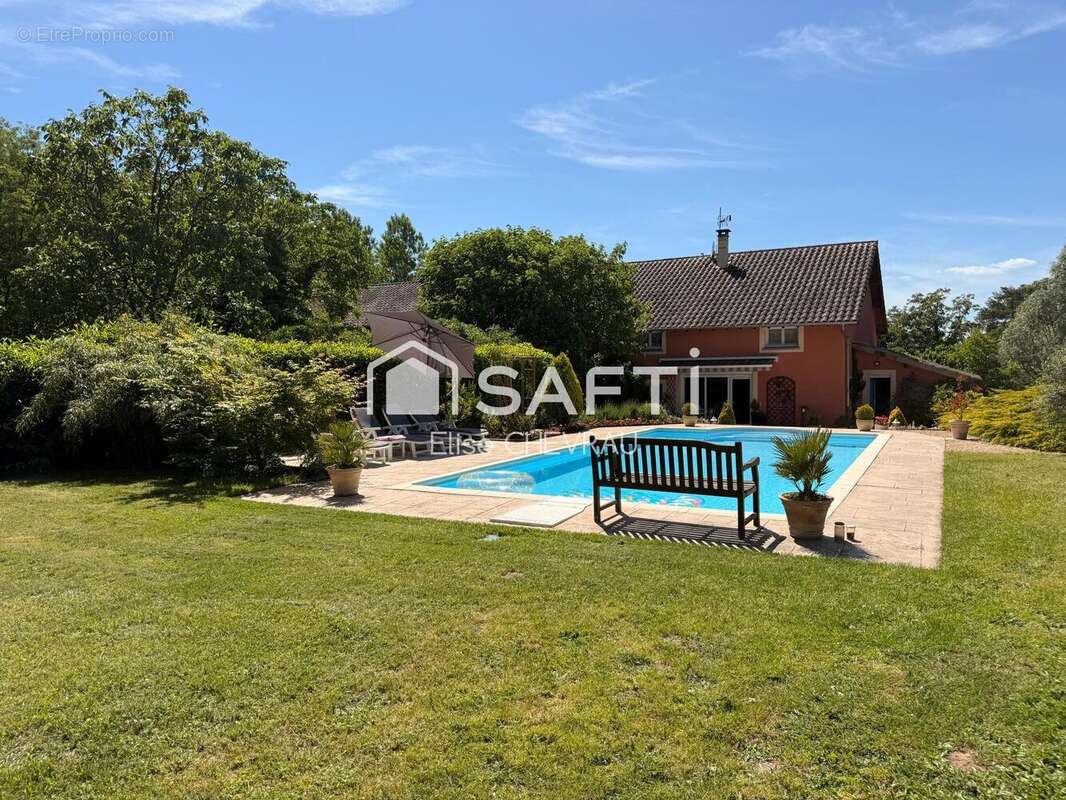 Maison 165 m² à Reyssouze  - photo 2