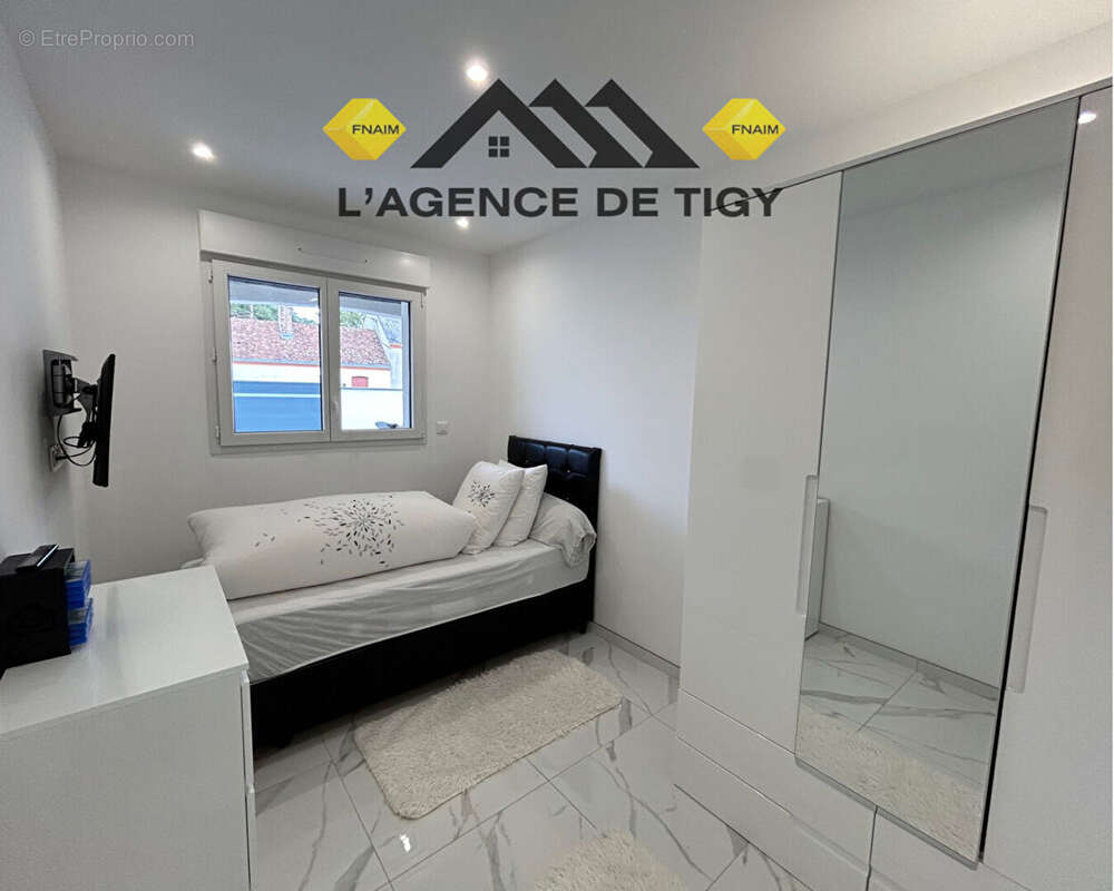 Maison à NEUVY-EN-SULLIAS