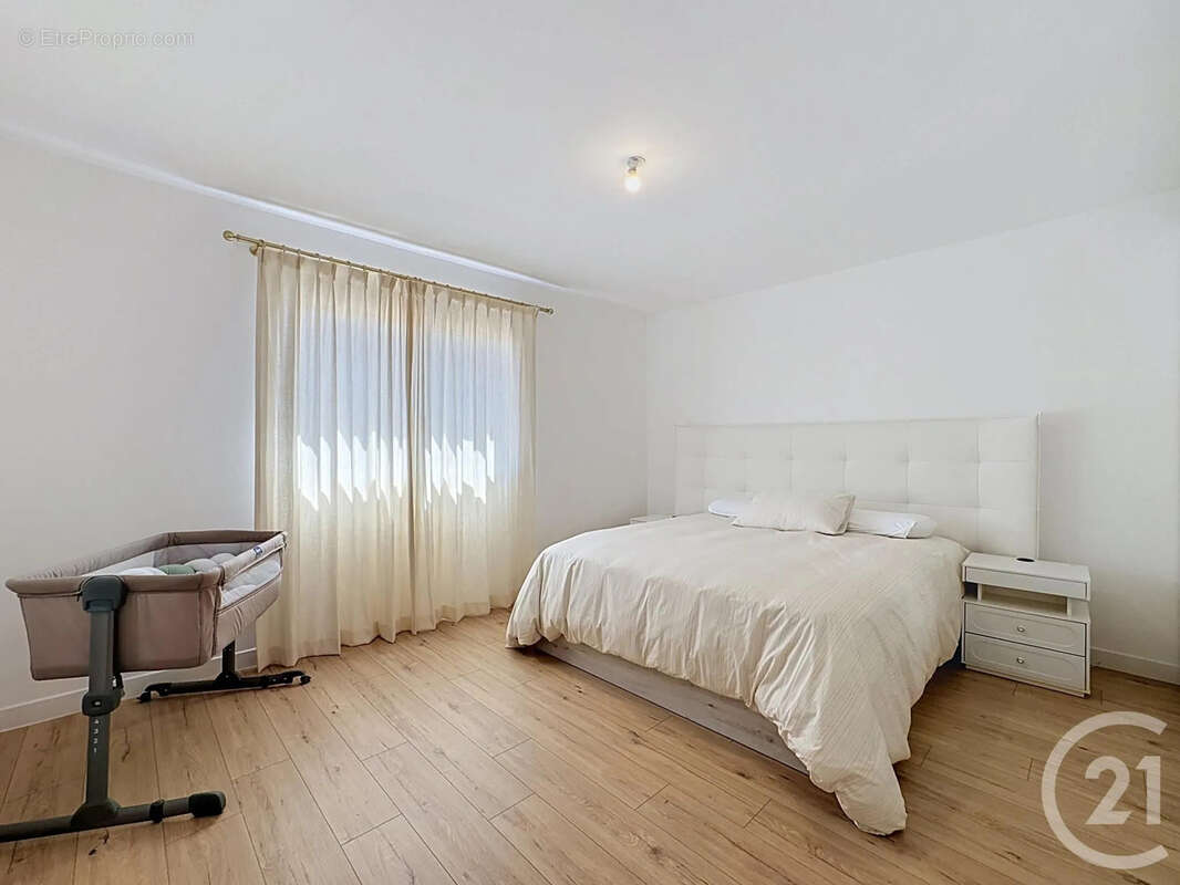 Maison 138 m² à Saint-Denis-En-Val  - photo 6