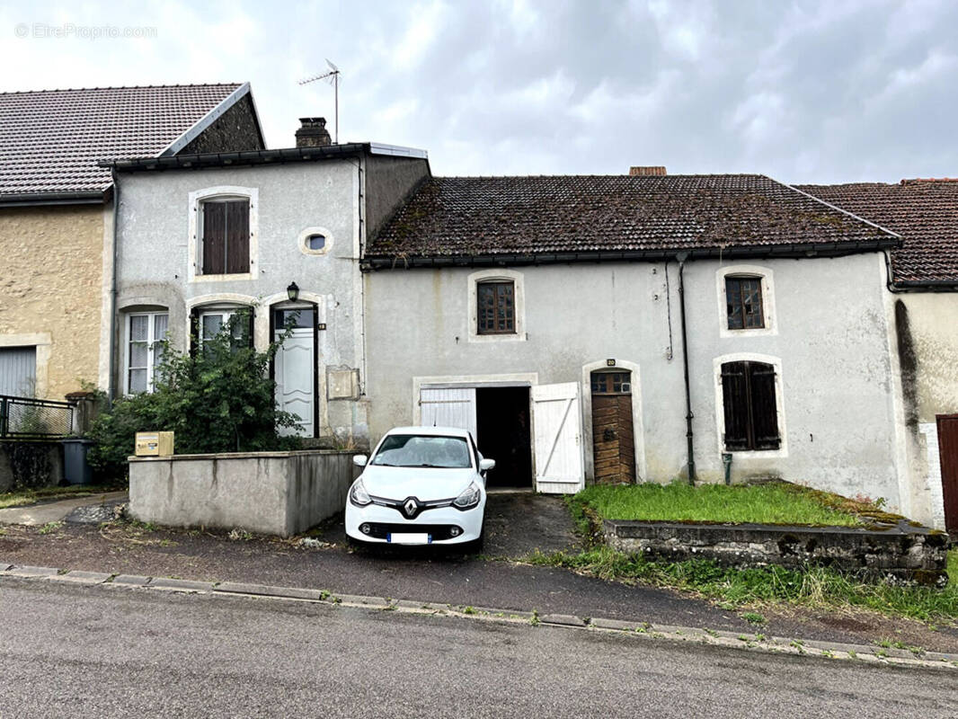 Maison à BOURMONT