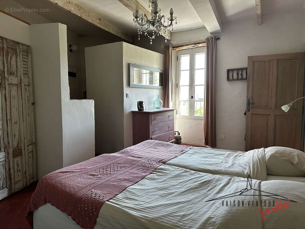 Maison à CRESTET