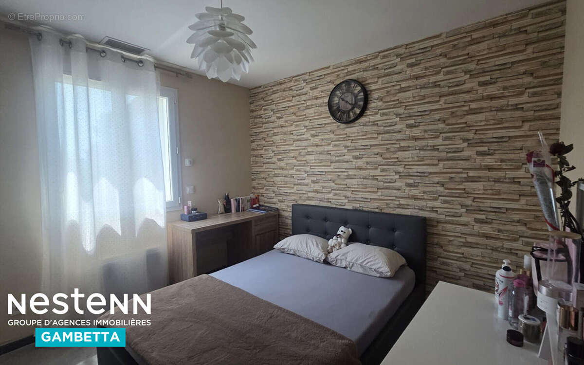 Maison Montauban a vendre 5 chambres, jardin et dépendances - photo 6