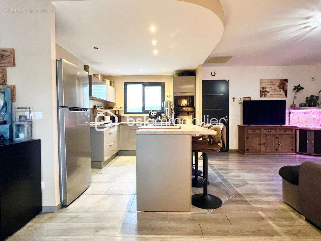 Commerce à COLOMBIERS