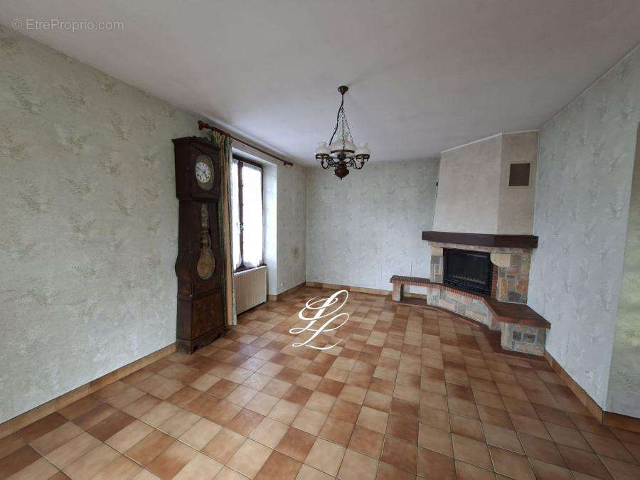 Maison à NOYEN-SUR-SARTHE