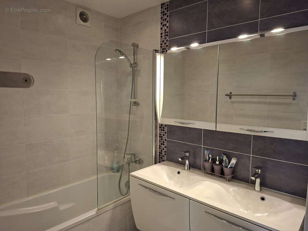 Appartement à FONTENAY-LE-FLEURY