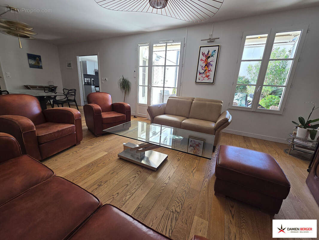La Rochelle - Vieux port - Appartement T4. - photo 3