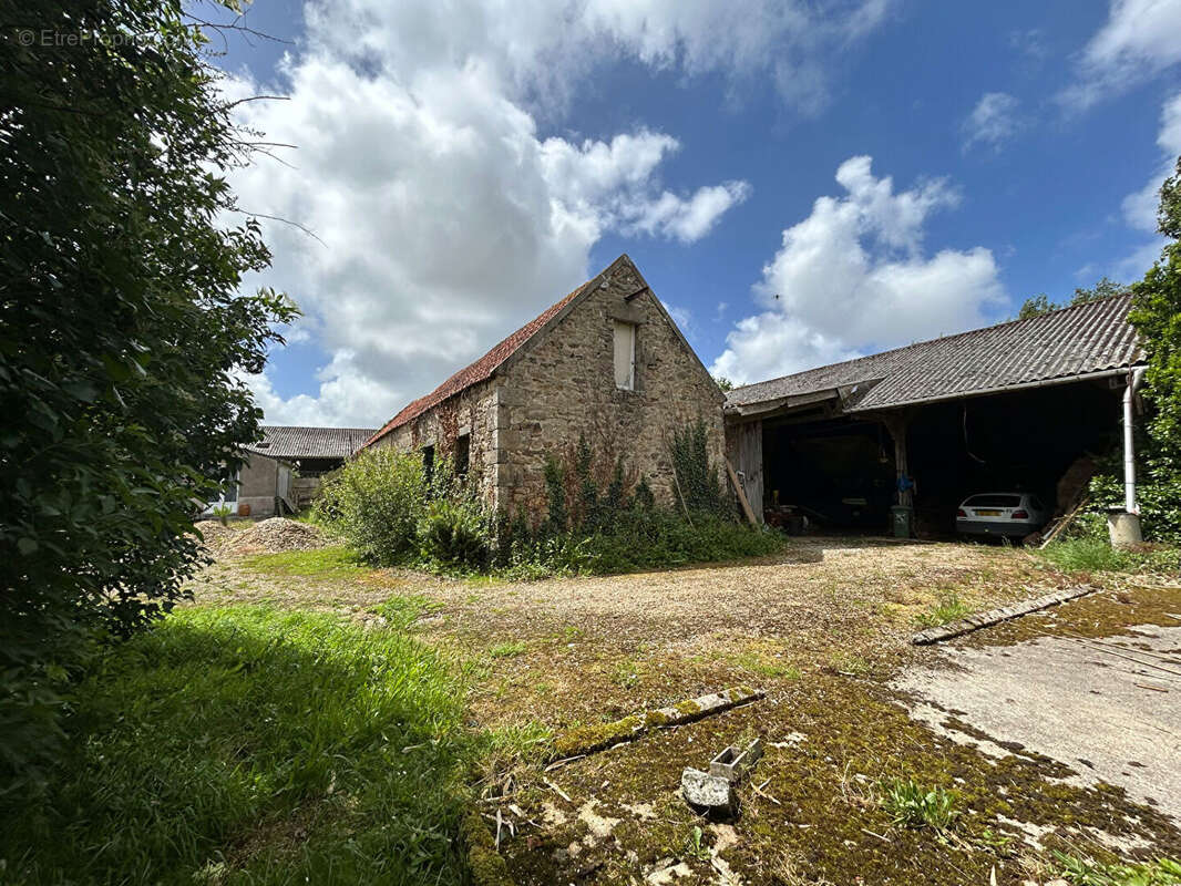 SAINT-VOUGAY - Maison de campagne - photo 4