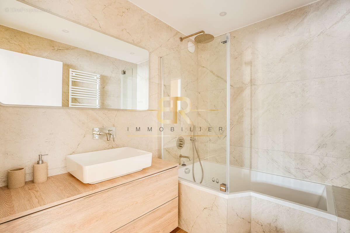 Appartement à CLICHY