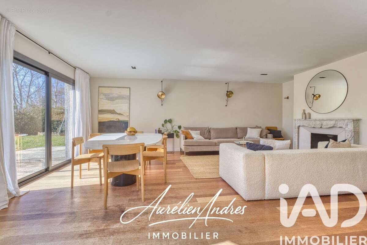 Photo 2 - Maison à SAINT-AGREVE