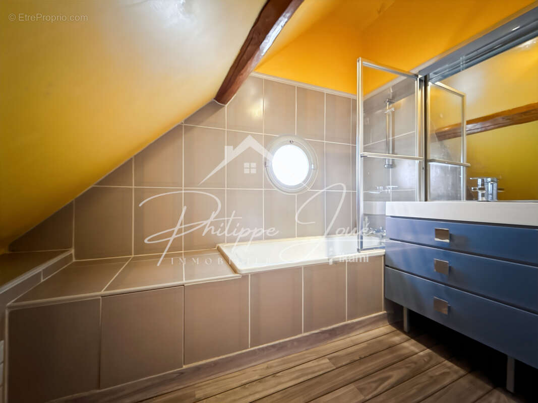 Maison à PONT-SUR-YONNE