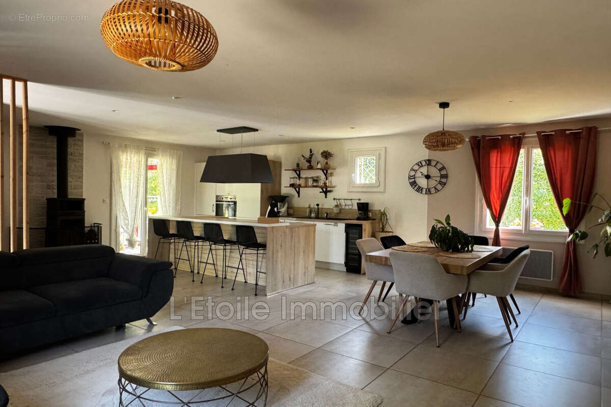 Maison 109 m² à Mortagne-Au-Perche  - photo 2