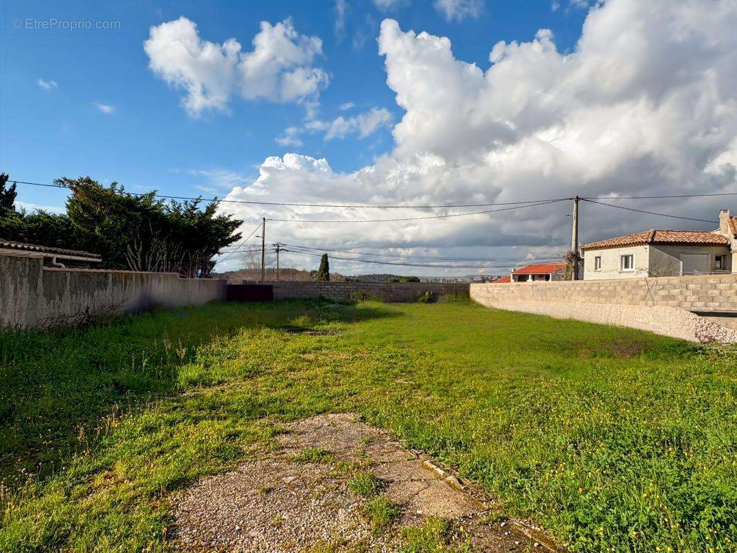 Terrain à LES PENNES-MIRABEAU
