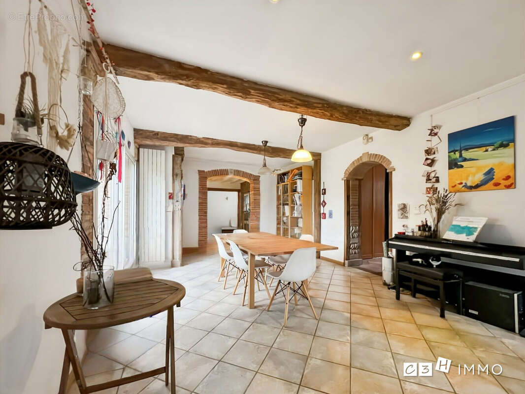 Maison à LE FAUGA