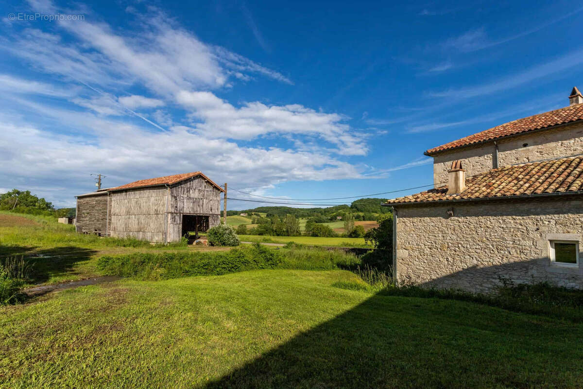 Country property - photo 30