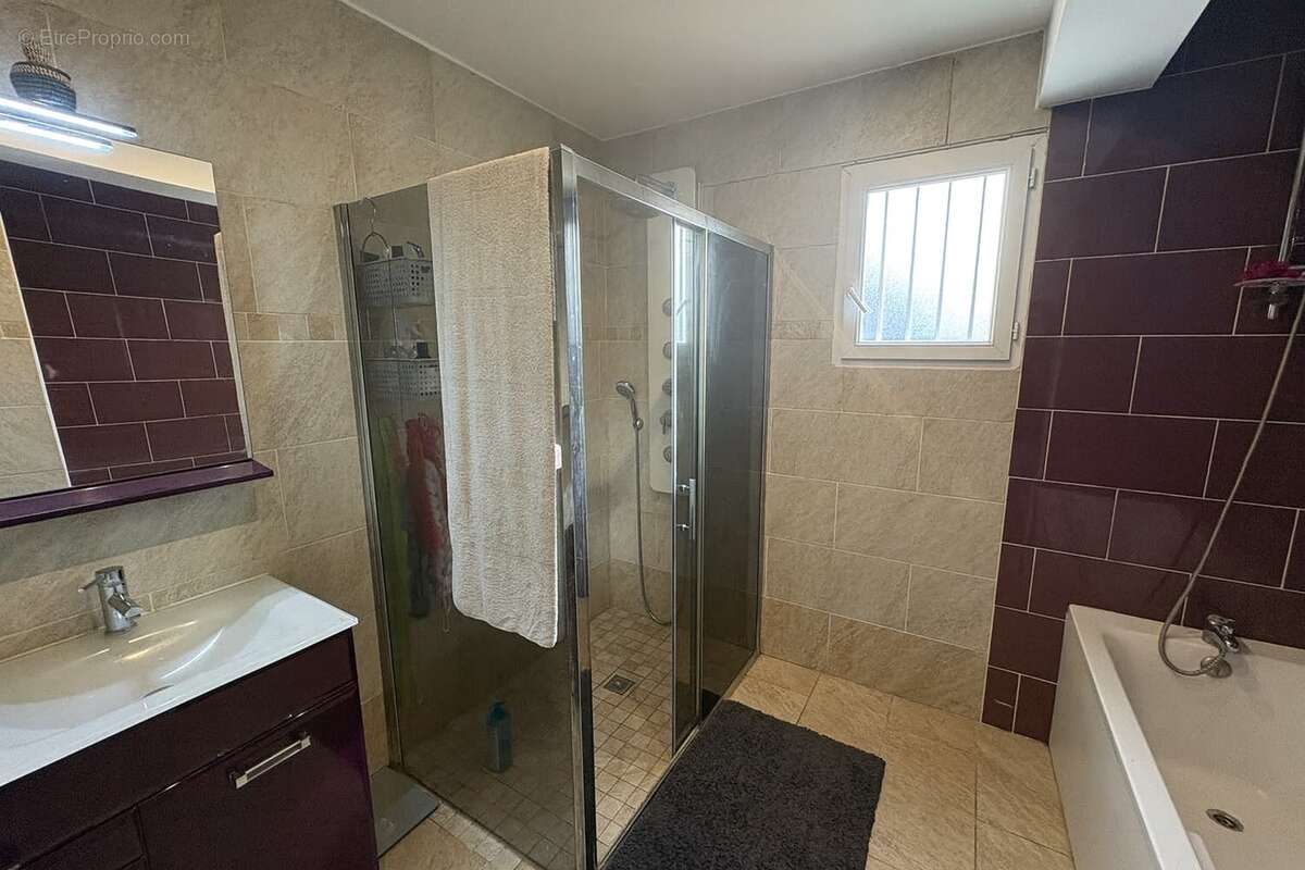 Maison à SAINTE-GENEVIEVE