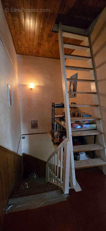 Maison à SAINT-AMAND-EN-PUISAYE