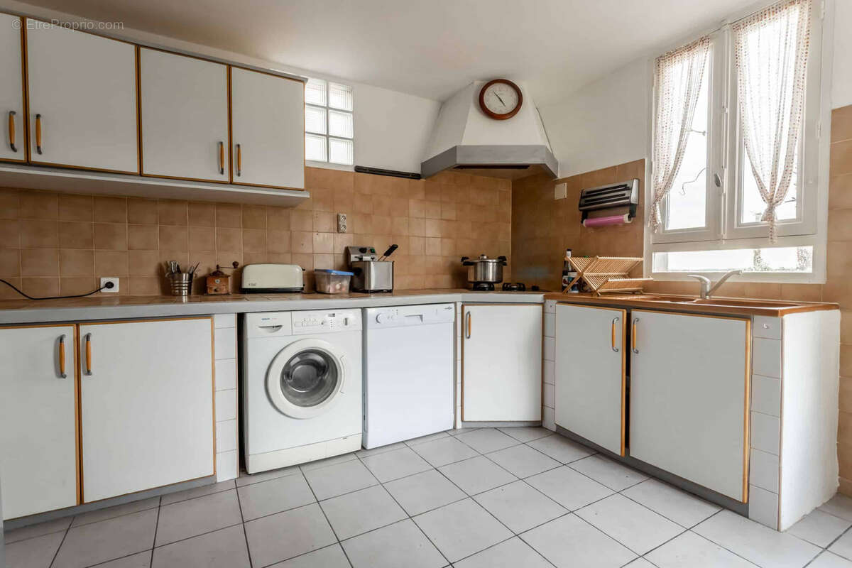 Country property with gite and pigeonnier - photo 10