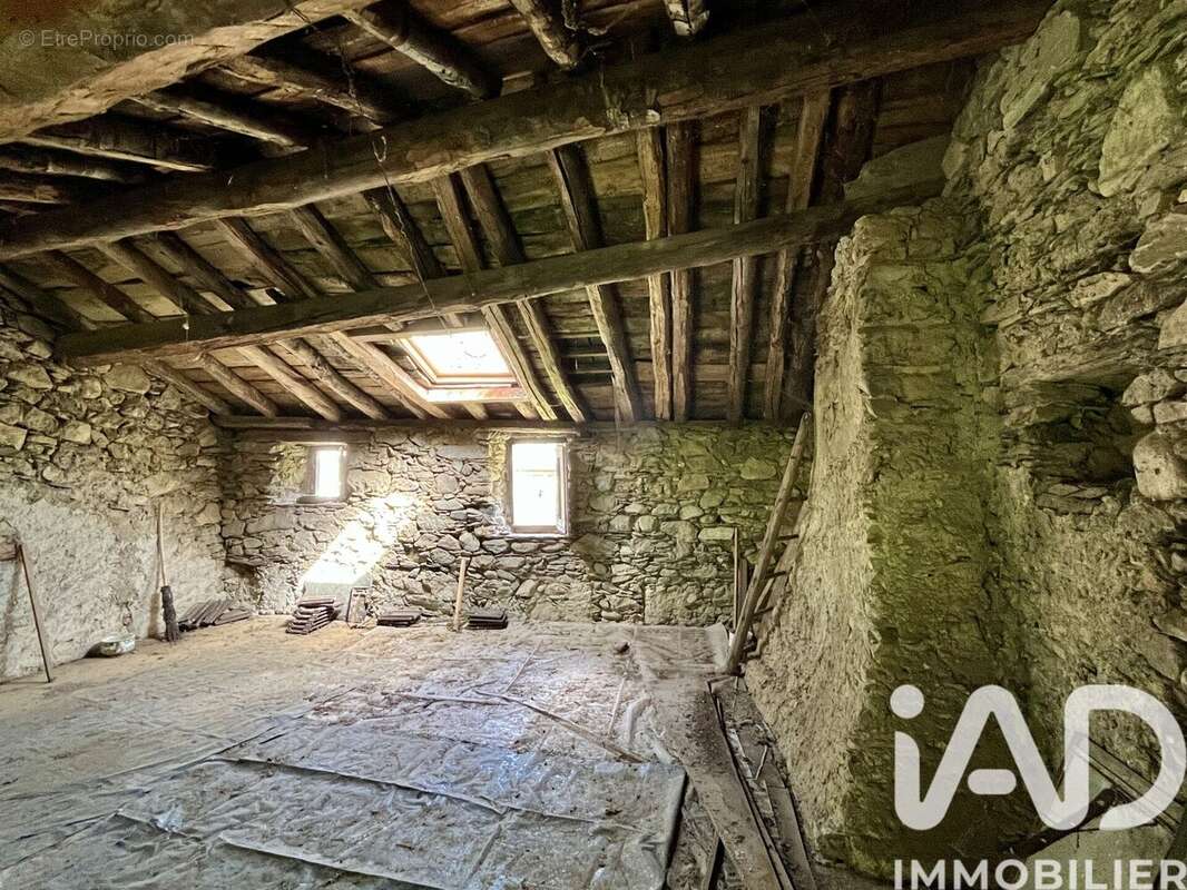Maison 70 m² à Siguer  - photo 9