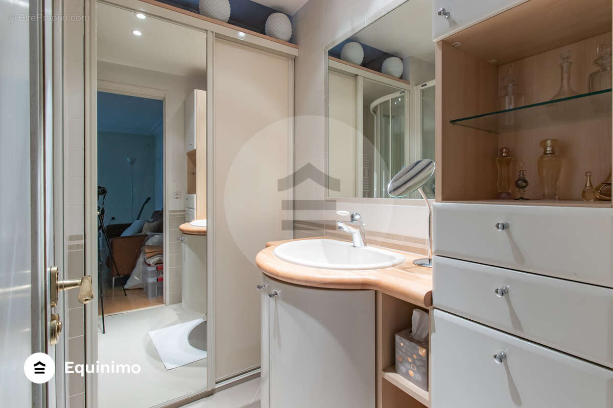 Appartement à PARIS-11E