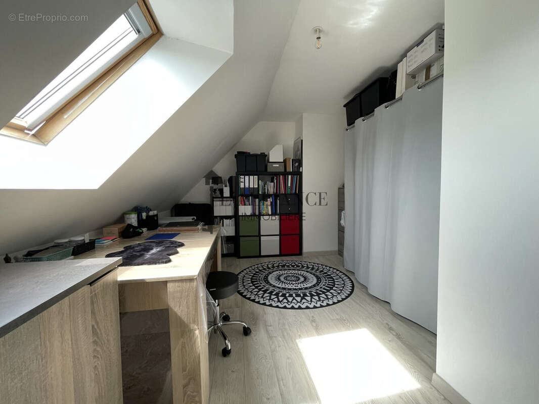 Maison 97 m² à Saint-Leger  - photo 7