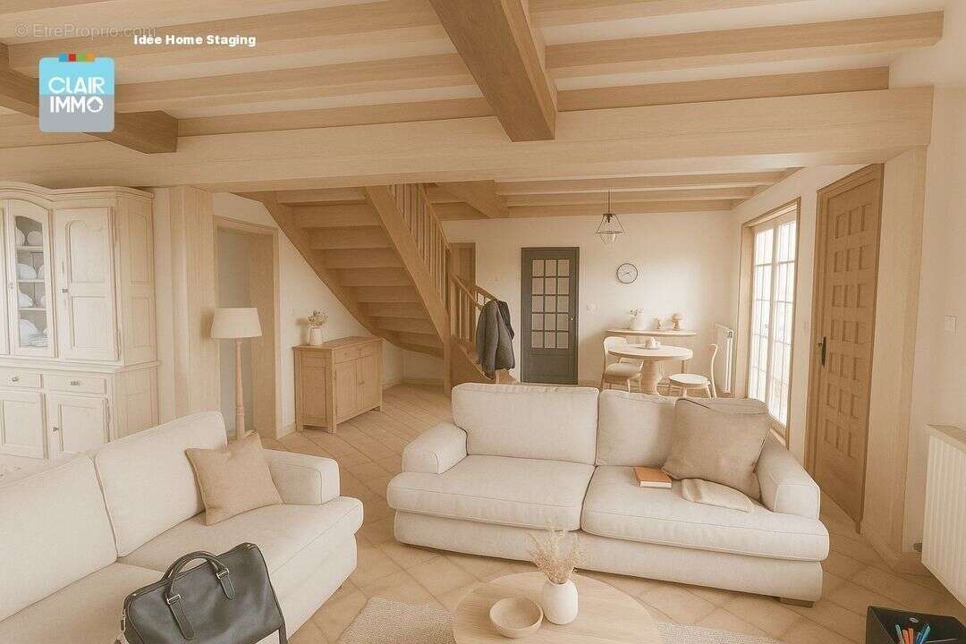 À Replonges Maison 6pièces de 150 m² - terrain de 1443 m²  - Maison à REPLONGES