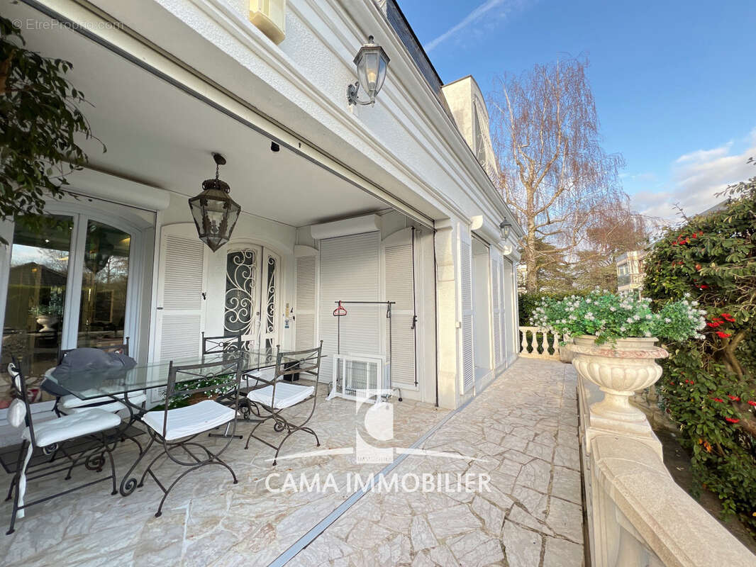 Maison à FONTENAY-LE-FLEURY