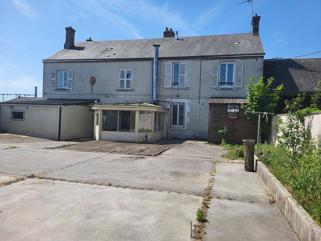 Maison à ARTENAY