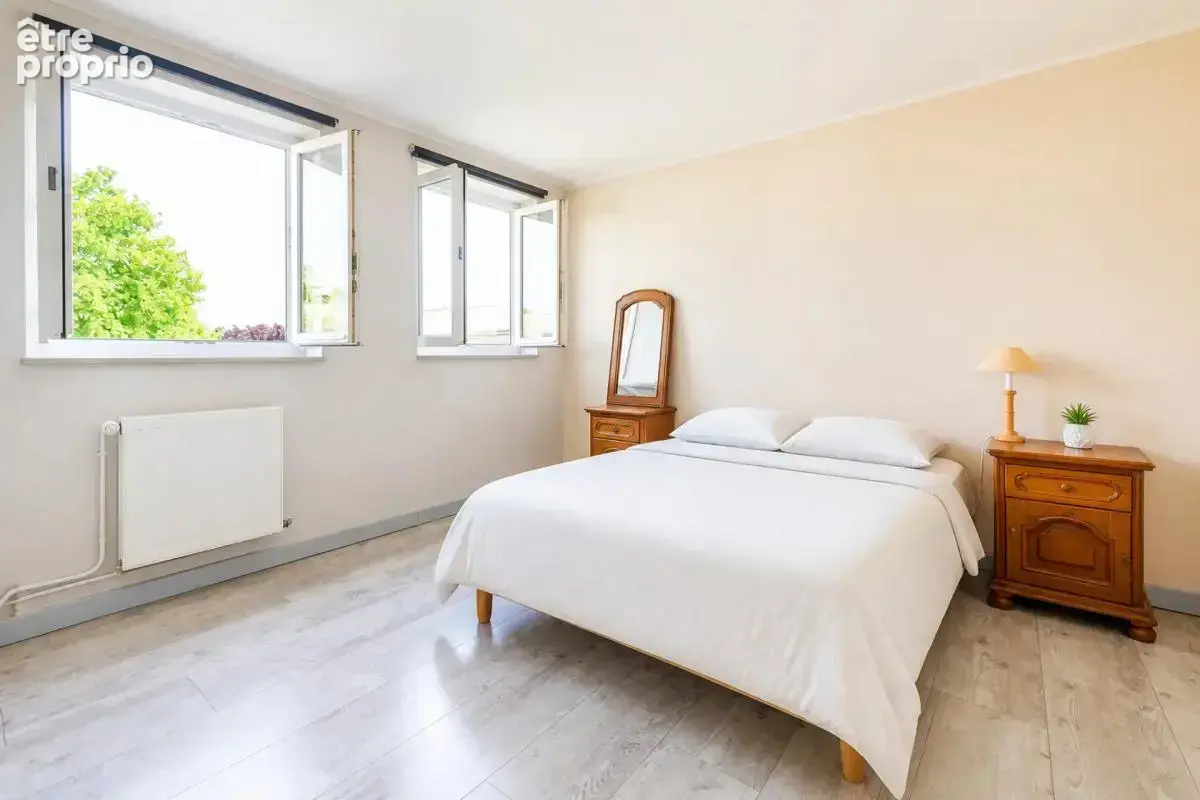 Maison de ville - 5 pièces de 101 m² à Coignières - photo 5