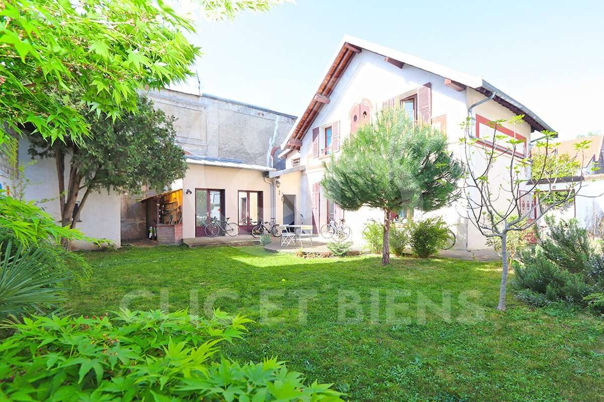 Avil2026 - Maison à VIROFLAY