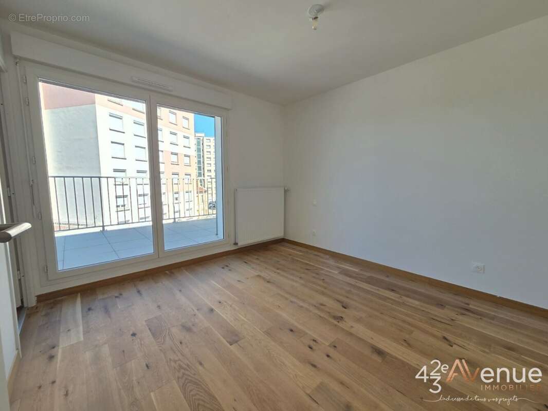 Appartement à SAINT-ETIENNE