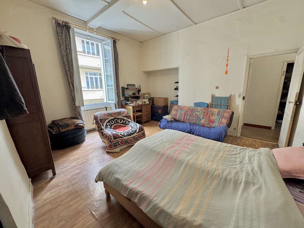 Appartement à MARSEILLE-1E