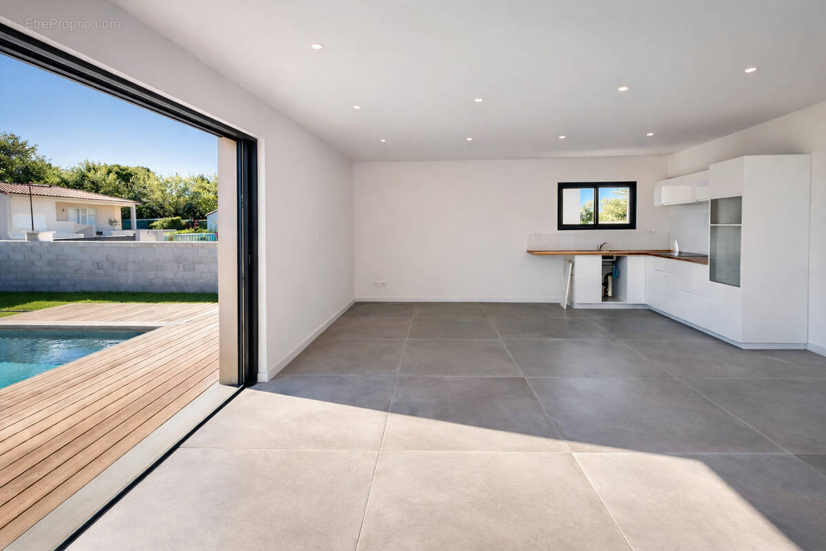 Maison à SAINT-CHRISTOL-LES-ALES