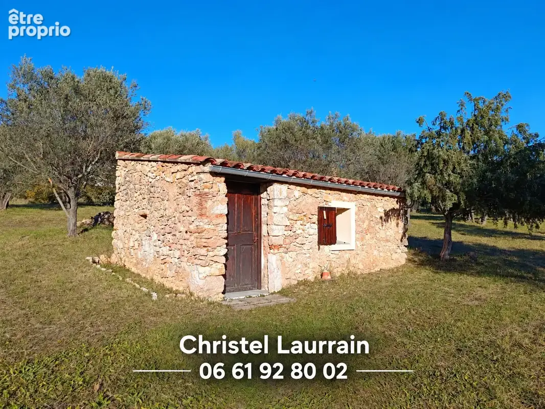 Photo Terrain à Moissac-Bellevue au prix de 77 000€