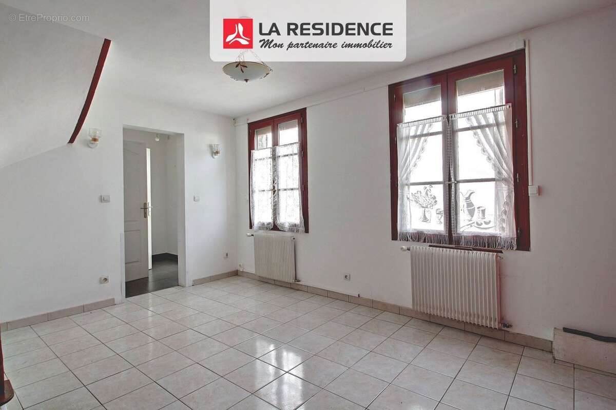 Maison 60 m² à Grand-Couronne  - photo 2