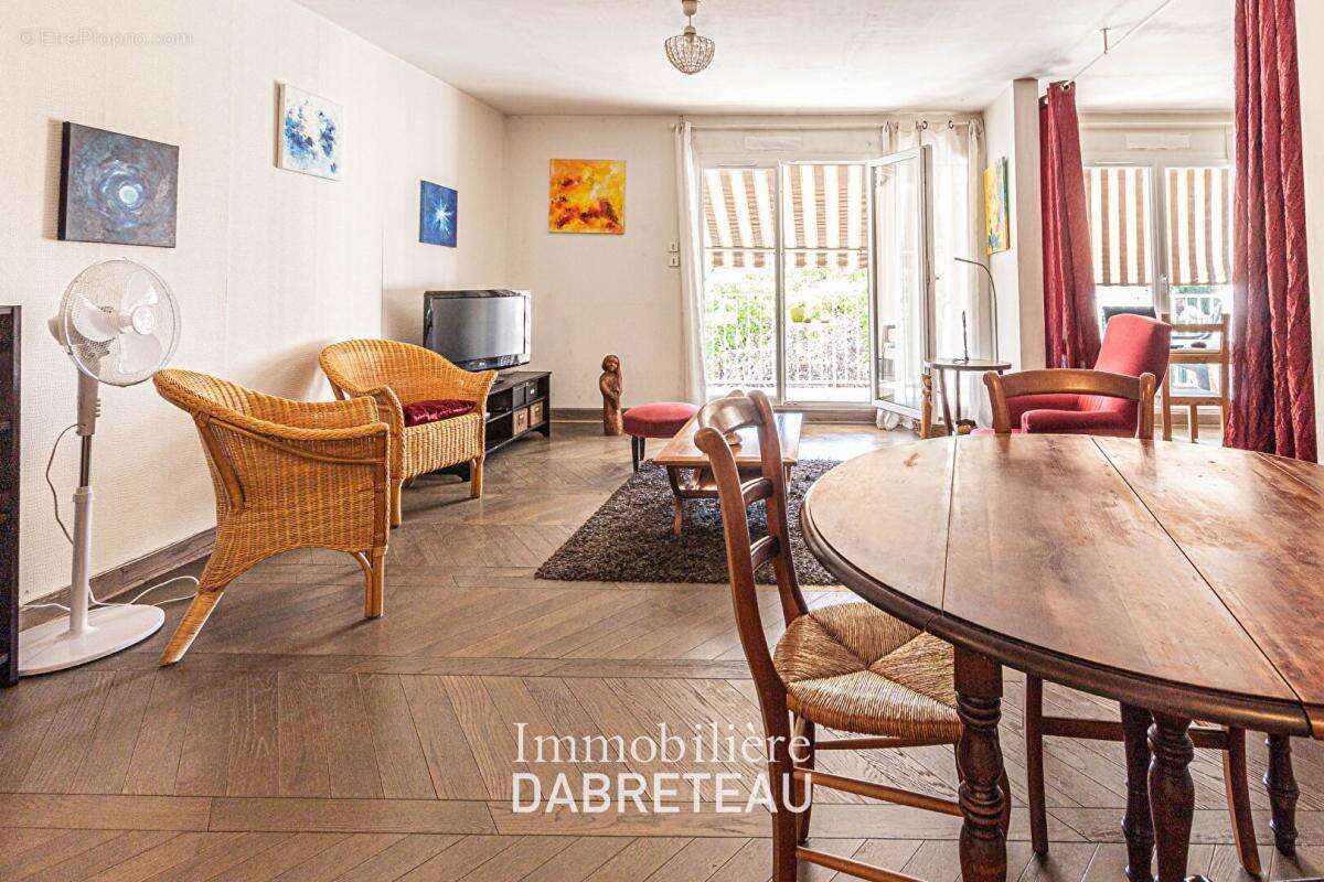 Rue du Luizet - T3 traversant avec balcon, stationnement et cave - photo 11