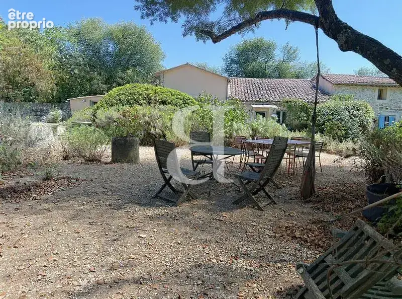 Photo Maison à Nyons au prix de 950 000€