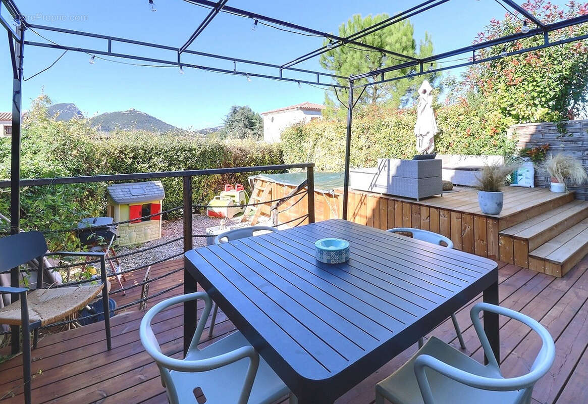 Maison à SAINT-MATHIEU-DE-TREVIERS