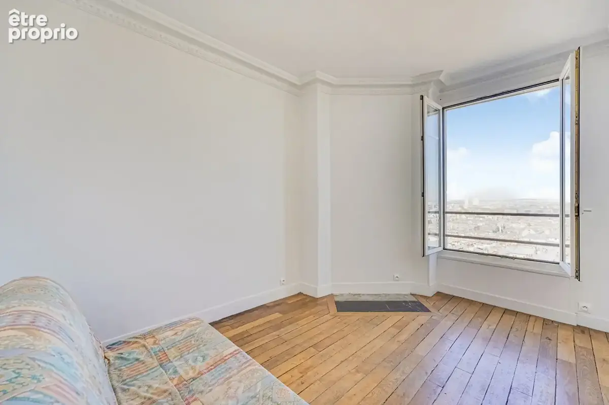 Rue lamarck, dernier etage vue degagee - photo 1