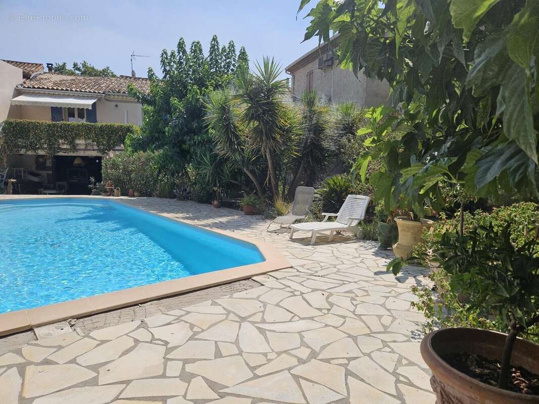 Maison de caractère, grand garage, terrasses et piscine - photo 28