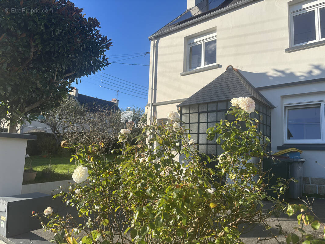 Maison à LE RELECQ-KERHUON